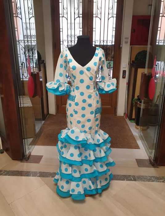 Cheap Flamenco Dresses on Sale. Mod. Cañi Lunares. Size 40